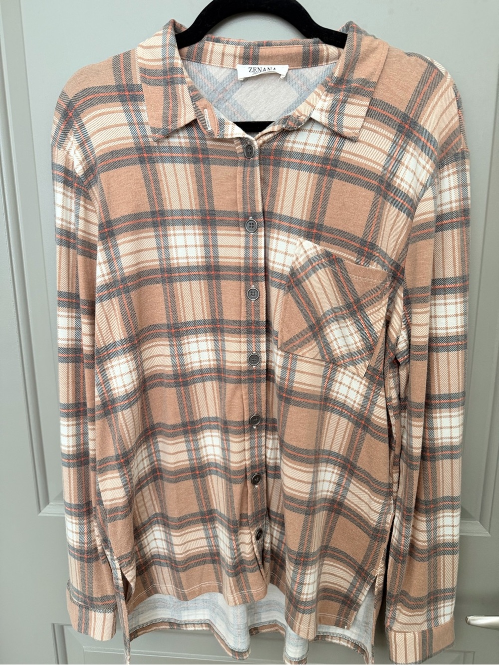 Zenana Outfitters Plaid Button-Down Shirt Women’s size Large